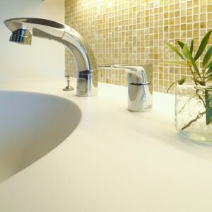 モザイクタイルの造作洗面化粧台