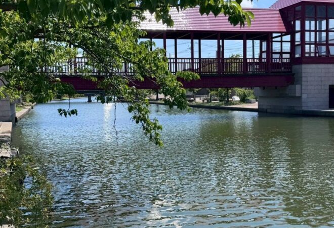 建築がまちを語り継ぐ場所　―旧宮崎酒造店舗兼主屋―