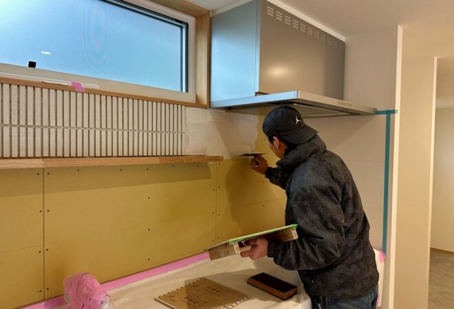 【タイル貼り工事レポート】左官屋さんのお仕事に密着！