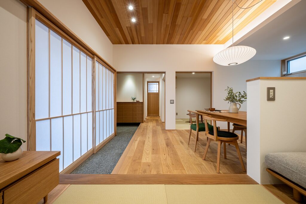 内土間と雪見障子