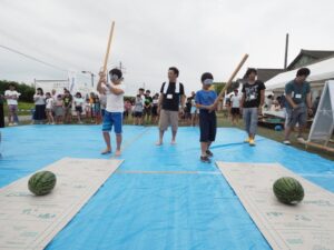 高田建築事務所イベントのスイカ割